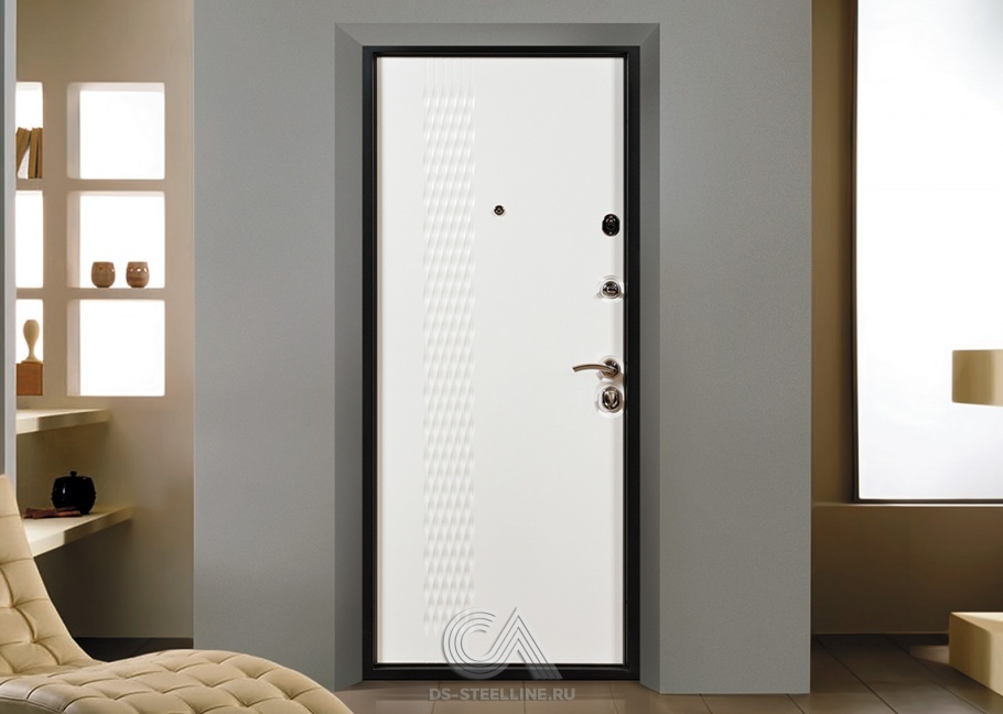 Металлическая дверь Неон для квартиры, вид в интерьере